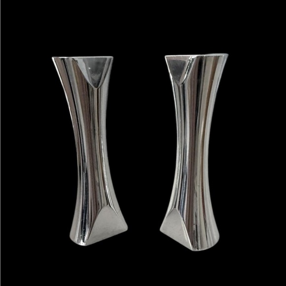 1995 NAMBE SILVER METAL ALLOY "KISSING' SALT & PEPPER SHAKERS BY KARIM RASHID - Picture 7 of 8